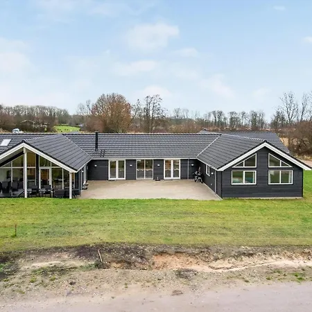 Casa de Férias In Sydals With Sauna *